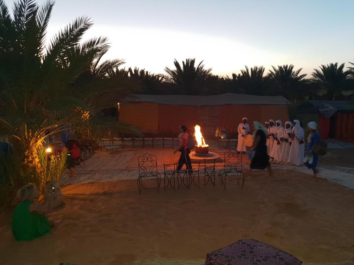 Auberge Sahara Garden Lac Yasmins Exterior foto